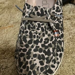 Women’s hey dudes. Great shoe just don’t wear them enough to keep them.